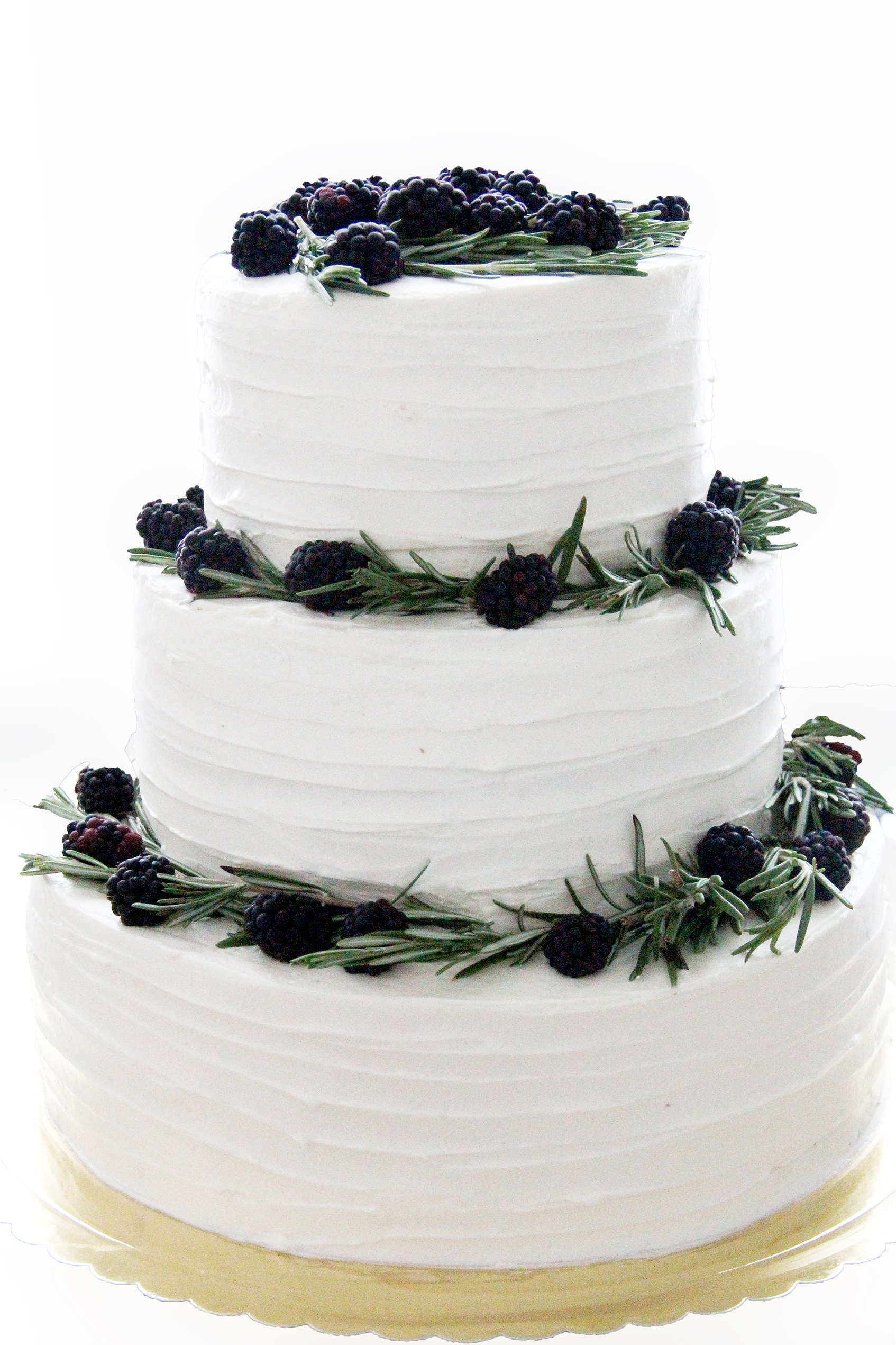Свадебный торт с черникой фото