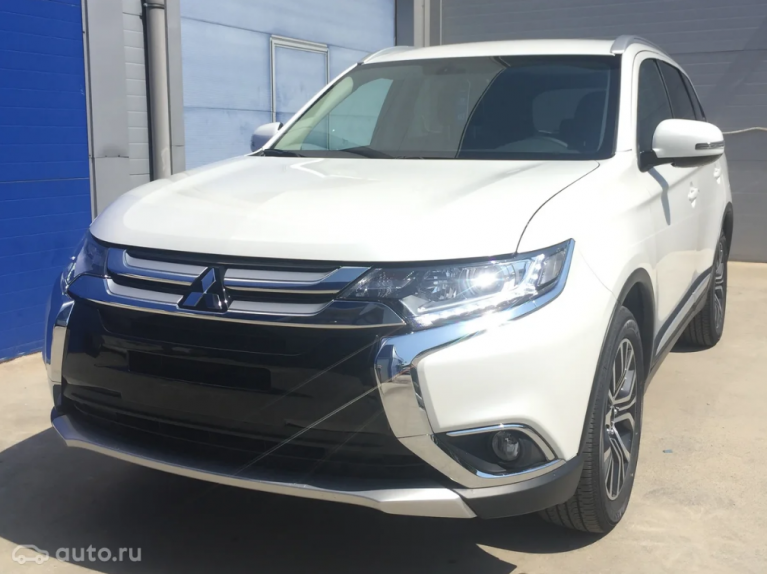 Митсубиси Аутлендер (Mitsubishi Outlander) 2018 года. Цены и Фото