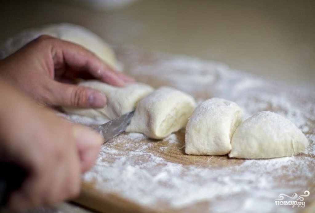 Как замешивать тесто на мясной пирог