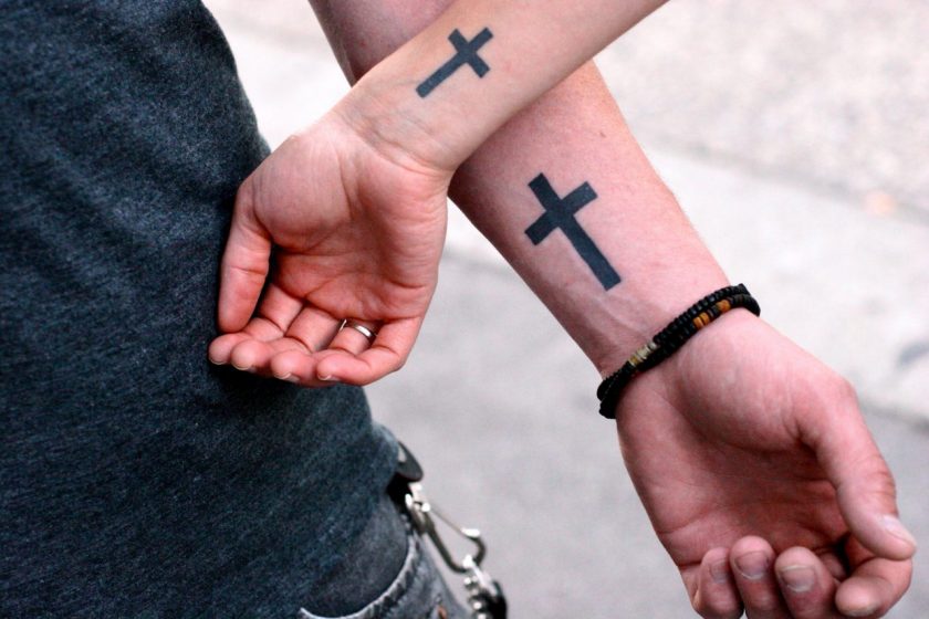 Что означает тату крест: у мужчин, на руке, запястье, спине, шее, груди, кельтский, православный, перевернутый. Эскизы + 140 ФОТО