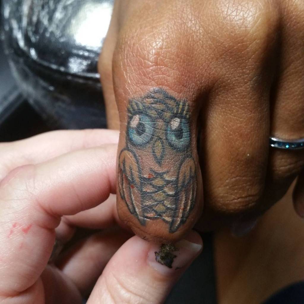 02-Tattoo-on-the-finger-of-the-girl-owl-1024x1024.jpg